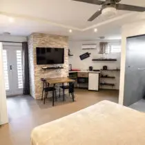 Foto 19 van Royale woning met privézwembad, appartement én studio op eigen grond