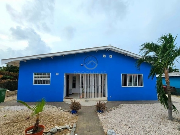 Gezinswoning te koop in Hoenderberg, Curaçao – perfect voor gezinnen, met ruime kamers en een gezellige tuin.