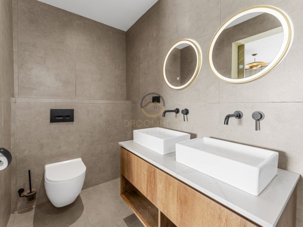 Moderne woning te koop in Grote Berg, Curaçao met uniek uitzicht over de vlakte van Hato, het vliegveld en zeezicht. Perfecte gezinswoning of investeringsmogelijkheid