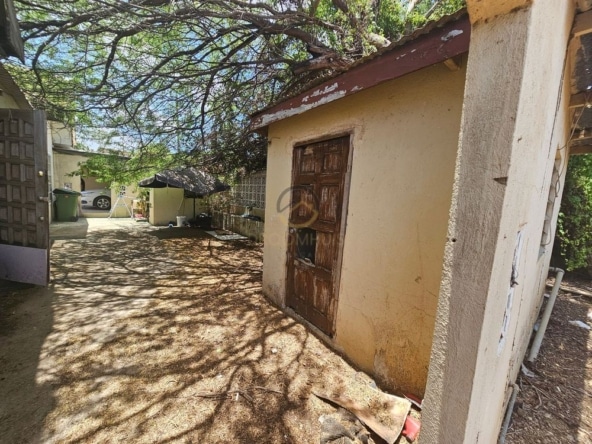 Gunstig geprijsde fixer-upper op Curaçao met veel renovatiemogelijkheden