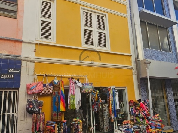 Monumentaal pand te koop in Punda, Willemstad, Curaçao / Monumental building for sale in Punda, Willemstad, Curaçao